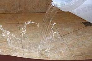 松溪漏水维修 免砸砖防水材料该如何施工